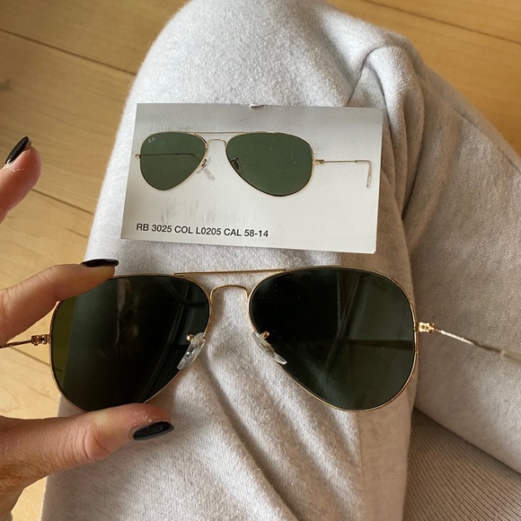 BRAND NEW Ray-Ban Polarized Aviator Sunglasses - Picture 3 of 3